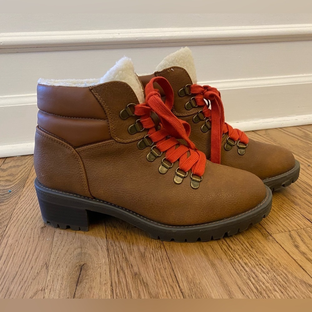 Women’s True Craft Boots Size 9